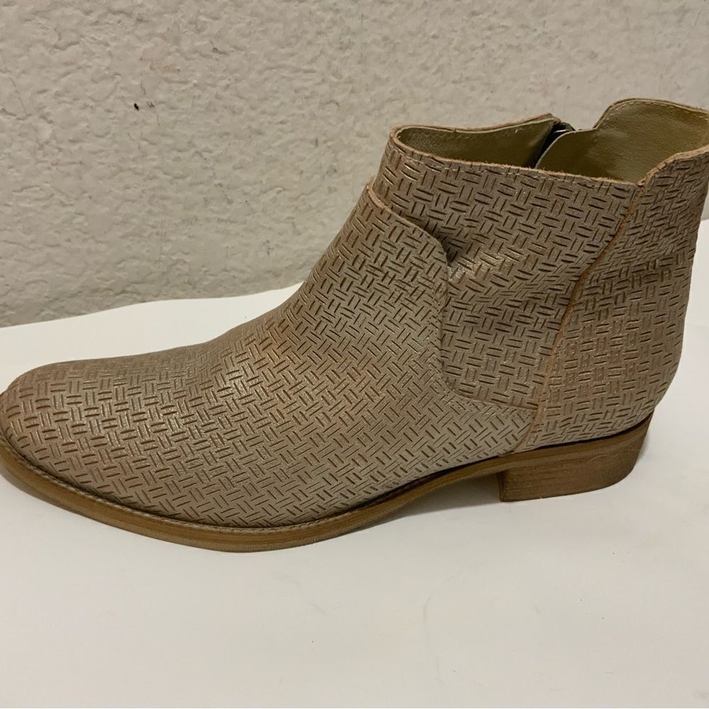 New Sundance  leather ankle boots sz 39 Rose pale metallic Made in Spain